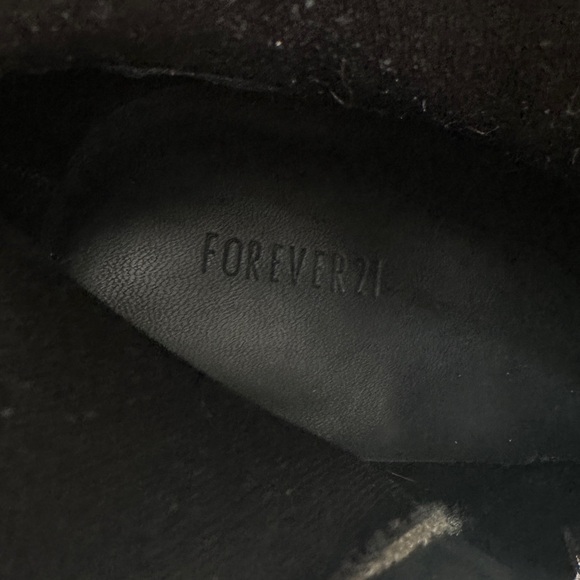 Forever 21 Black Pointed-Toe Stiletto Ankle Boots with Side Zipper fall chic 9 - Picture 8 of 8